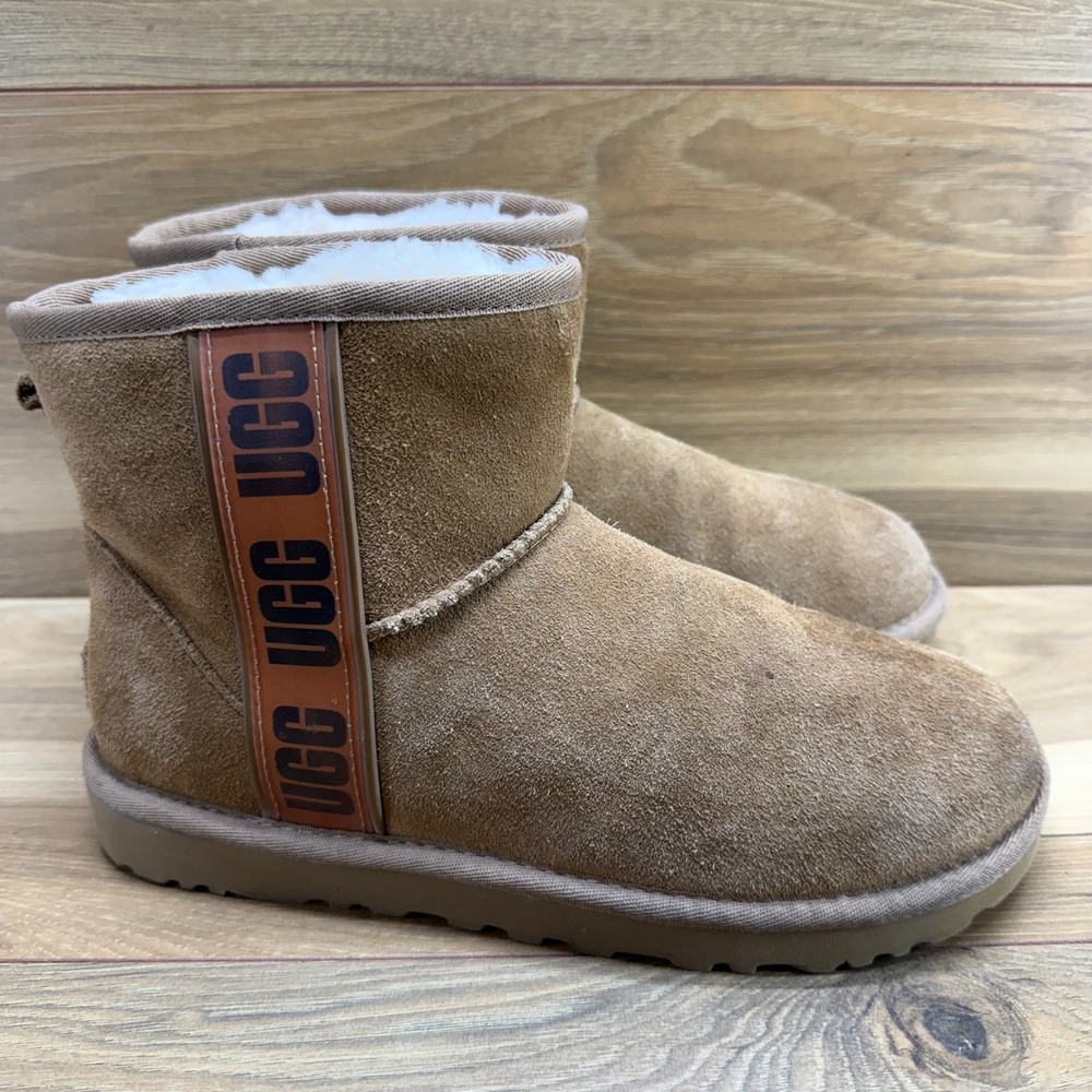 UGG Classic Mini Side Logo Boots Womens 8 Shearling Sherpa Cozy Chestnut